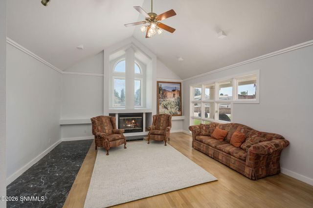 140 Horseshoe Circle, Las Cruces, NM 88007