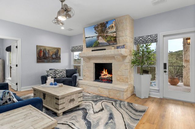 2078 Connie DR, Canyon Lake, TX 78133