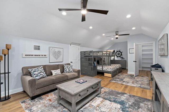 2078 Connie DR, Canyon Lake, TX 78133