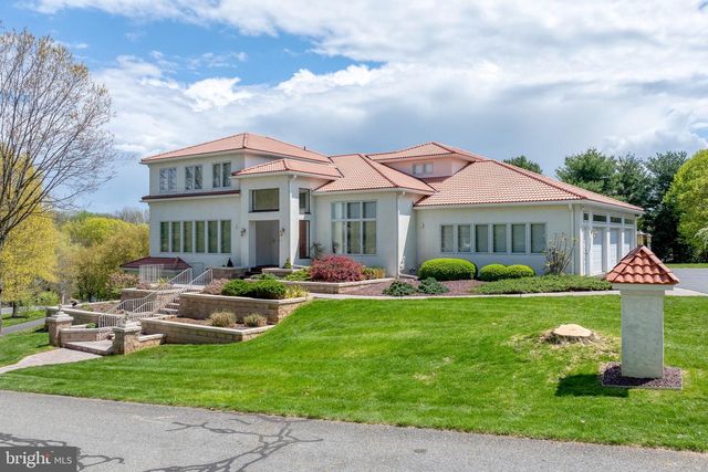 23 DEERFIELD RD, Lancaster, PA 17603