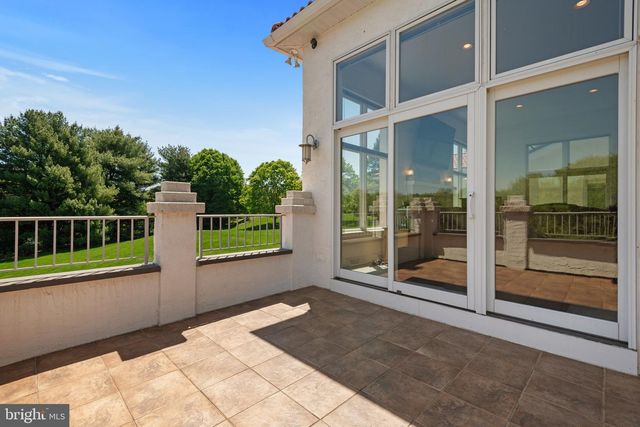 23 DEERFIELD RD, Lancaster, PA 17603