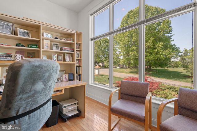 23 DEERFIELD RD, Lancaster, PA 17603