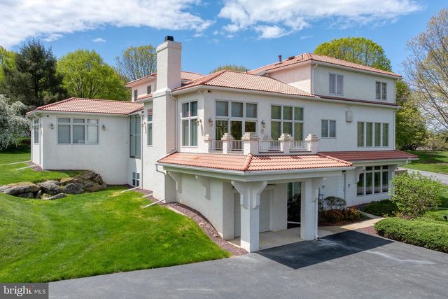 23 DEERFIELD RD, Lancaster, PA 17603