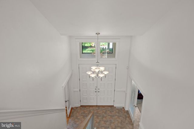 23 DEERFIELD RD, Lancaster, PA 17603