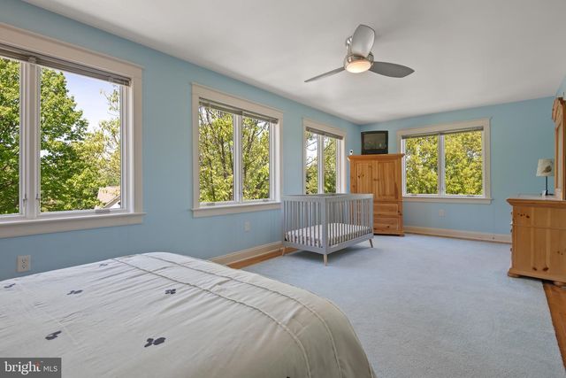 23 DEERFIELD RD, Lancaster, PA 17603