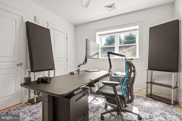 23 DEERFIELD RD, Lancaster, PA 17603