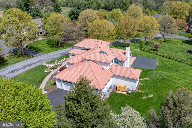 23 DEERFIELD RD, Lancaster, PA 17603