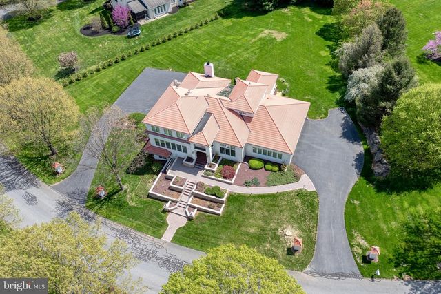 23 DEERFIELD RD, Lancaster, PA 17603