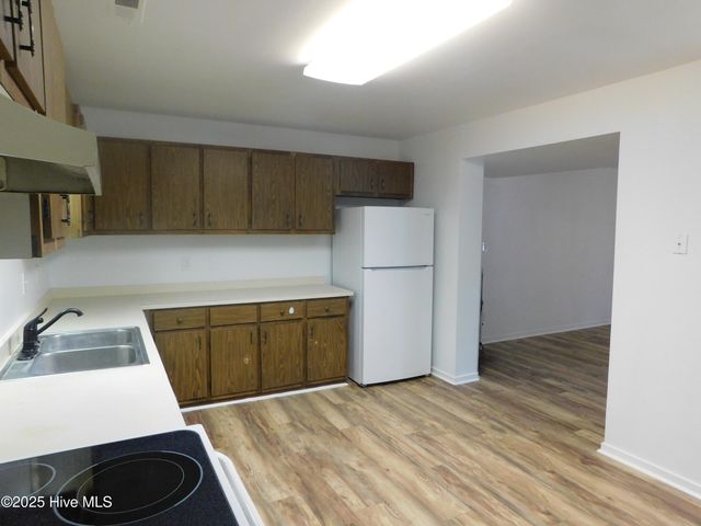 2005 Lennoxville Road B, Beaufort, NC 28516