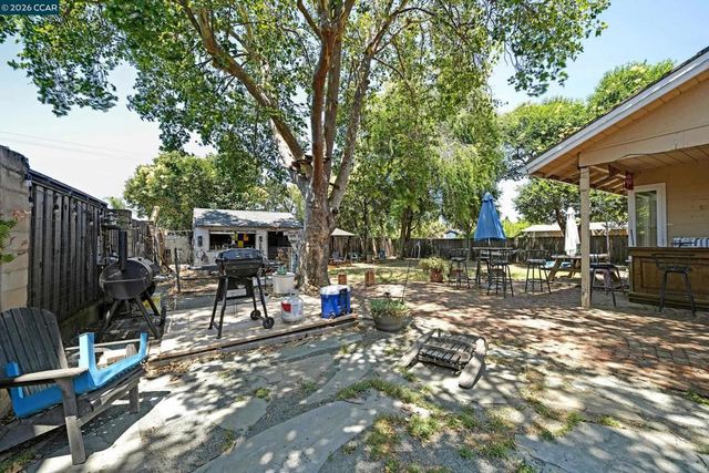 1481 Davis Ave, Concord, CA 94518
