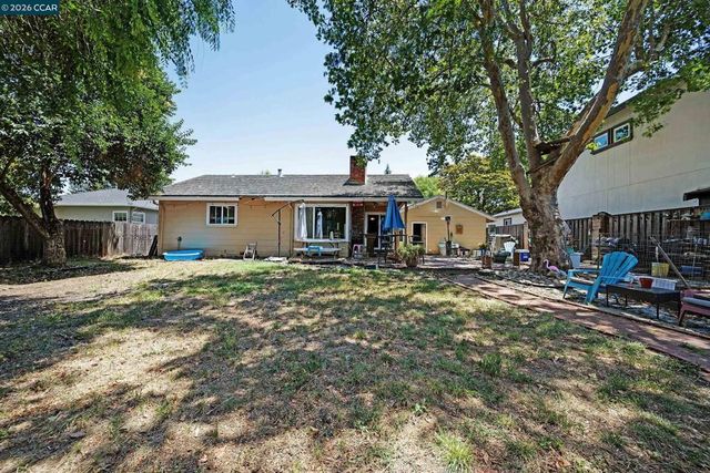 1481 Davis Ave, Concord, CA 94518