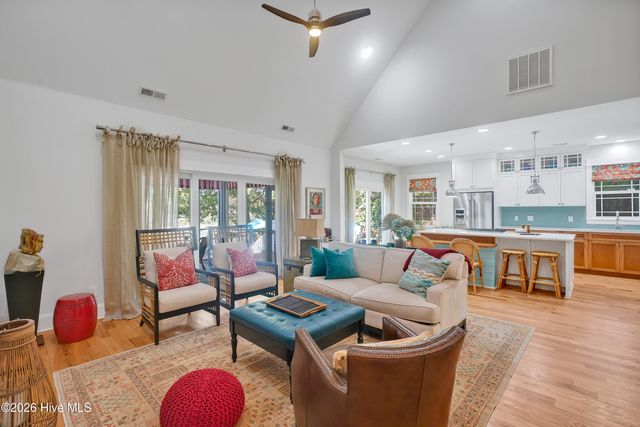101 Teal Circle, Hampstead, NC 28443