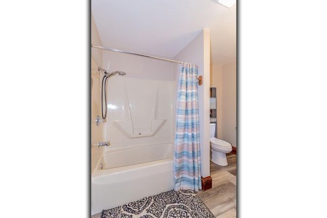 406 W FULTON STREET, Waupaca, WI 54981