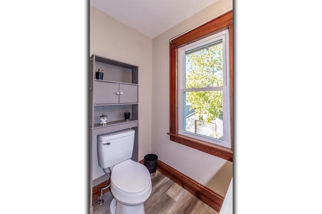 406 W FULTON STREET, Waupaca, WI 54981