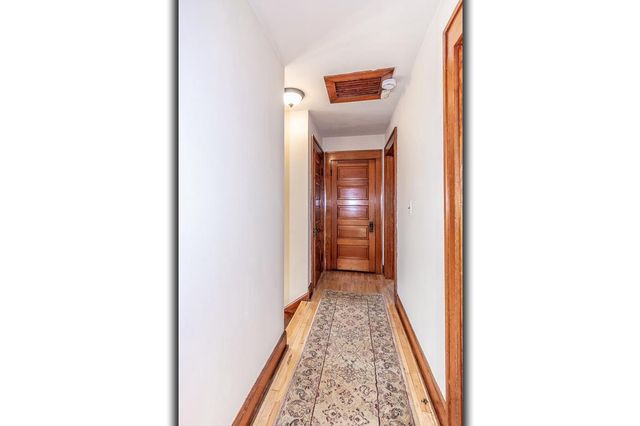 406 W FULTON STREET, Waupaca, WI 54981