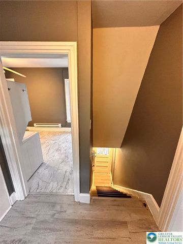 373 East High Street, Hellertown Boro, PA 18055