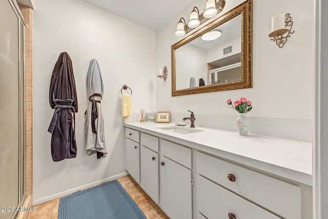 927 S PORTLAND Circle, Mesa, AZ 85206
