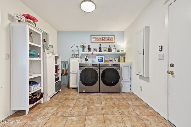 927 S PORTLAND Circle, Mesa, AZ 85206