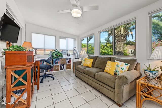 927 S PORTLAND Circle, Mesa, AZ 85206