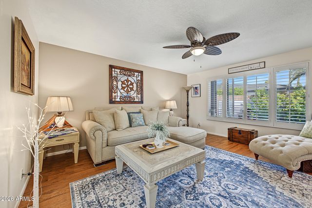 927 S PORTLAND Circle, Mesa, AZ 85206