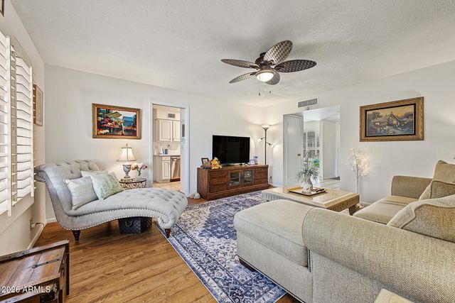 927 S PORTLAND Circle, Mesa, AZ 85206