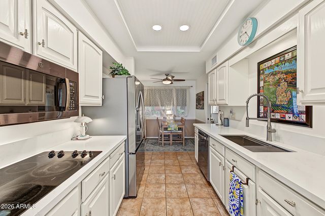 927 S PORTLAND Circle, Mesa, AZ 85206