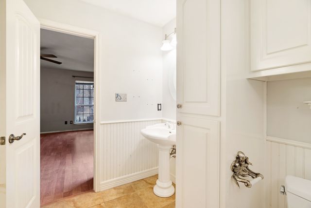 162 PR 35976, Arthur City, TX 75411