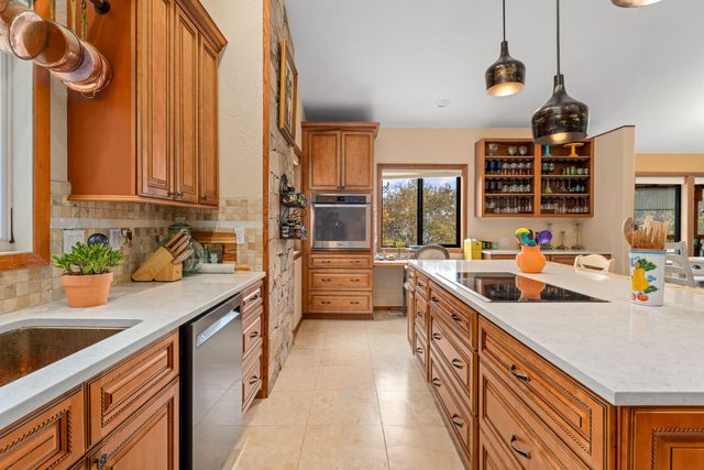 1710 NE Sunset Lane, Grants Pass, OR 97526