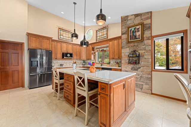 1710 NE Sunset Lane, Grants Pass, OR 97526