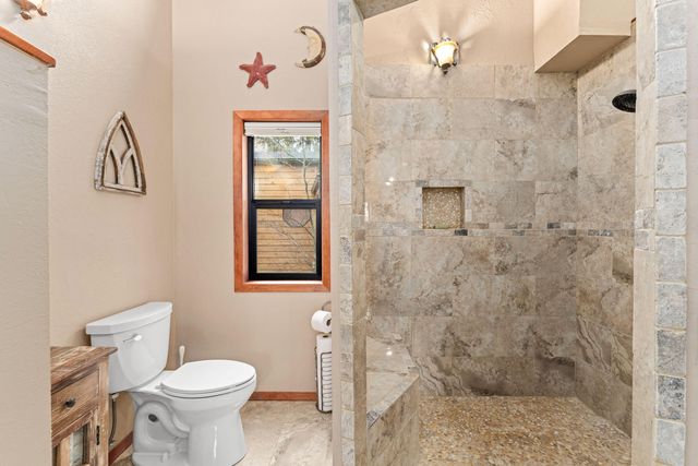 1710 NE Sunset Lane, Grants Pass, OR 97526