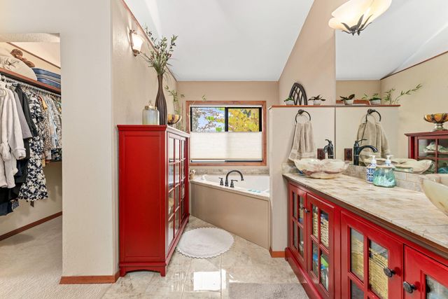 1710 NE Sunset Lane, Grants Pass, OR 97526