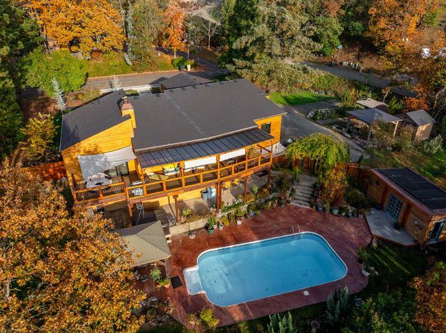 1710 NE Sunset Lane, Grants Pass, OR 97526