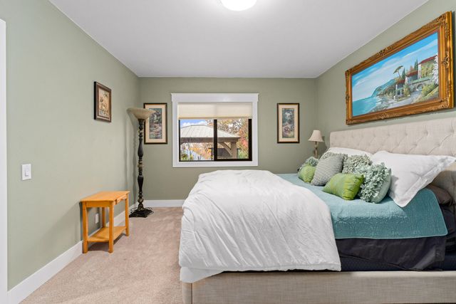 1710 NE Sunset Lane, Grants Pass, OR 97526