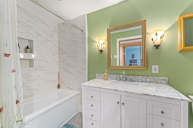 1710 NE Sunset Lane, Grants Pass, OR 97526