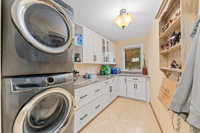 1710 NE Sunset Lane, Grants Pass, OR 97526