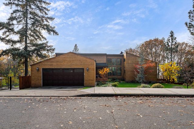 1710 NE Sunset Lane, Grants Pass, OR 97526