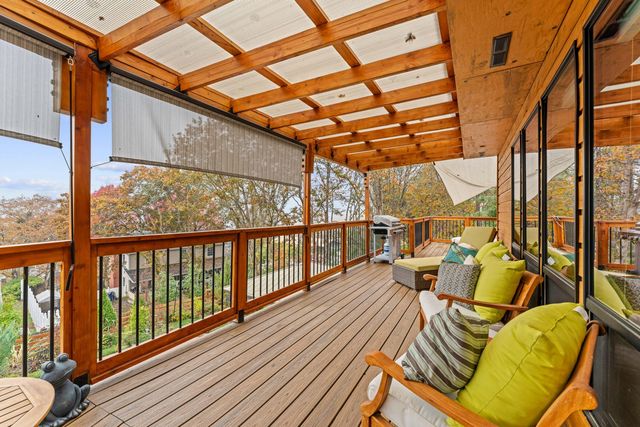 1710 NE Sunset Lane, Grants Pass, OR 97526