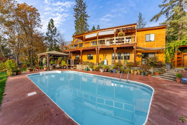 1710 NE Sunset Lane, Grants Pass, OR 97526