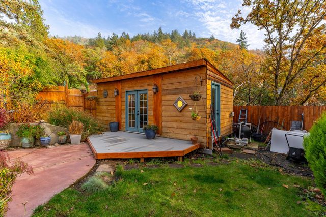 1710 NE Sunset Lane, Grants Pass, OR 97526