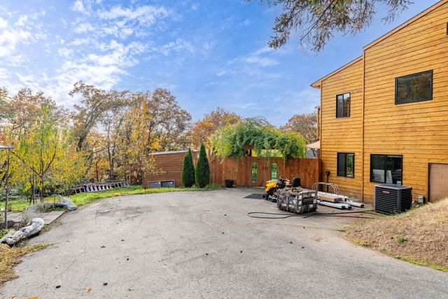 1710 NE Sunset Lane, Grants Pass, OR 97526