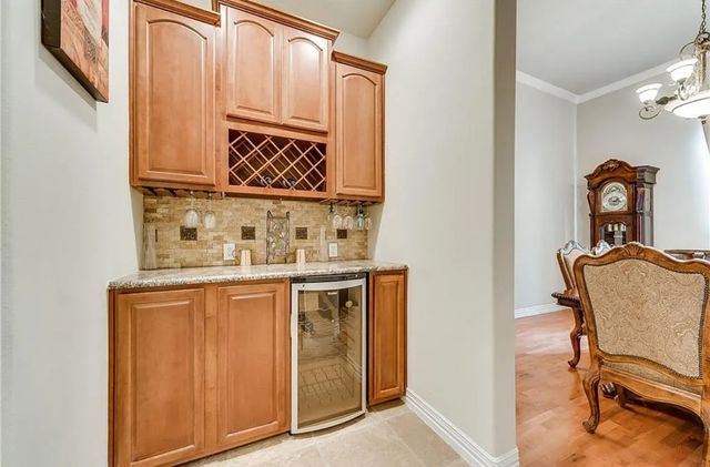 2050 E Oak Shores Drive, Cross Roads, TX 76227