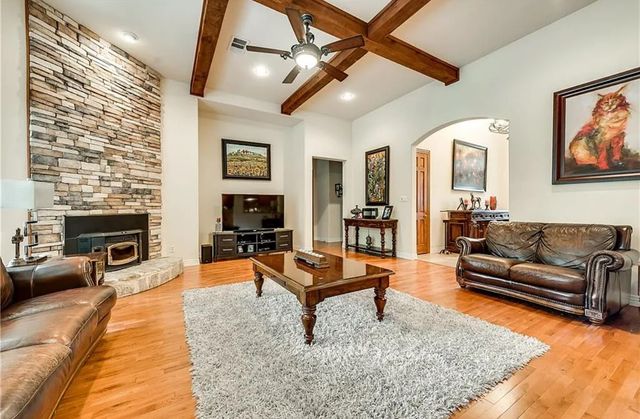 2050 E Oak Shores Drive, Cross Roads, TX 76227