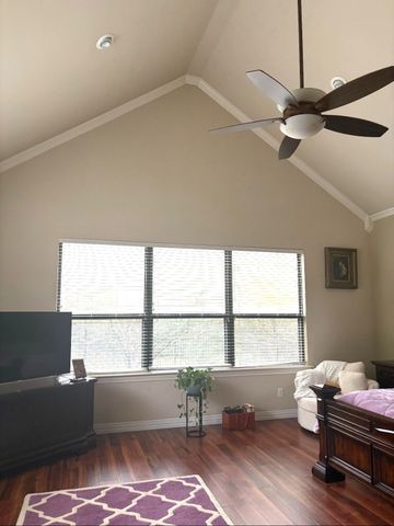 2050 E Oak Shores Drive, Cross Roads, TX 76227