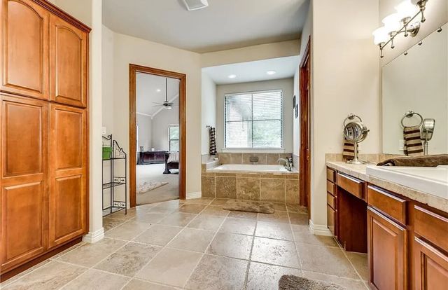 2050 E Oak Shores Drive, Cross Roads, TX 76227