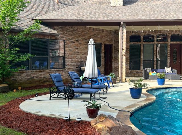 2050 E Oak Shores Drive, Cross Roads, TX 76227