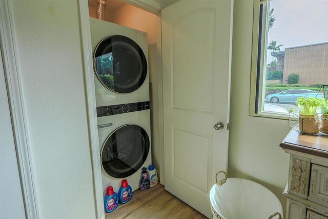 930 Peach Ave 2, El Cajon, CA 92021