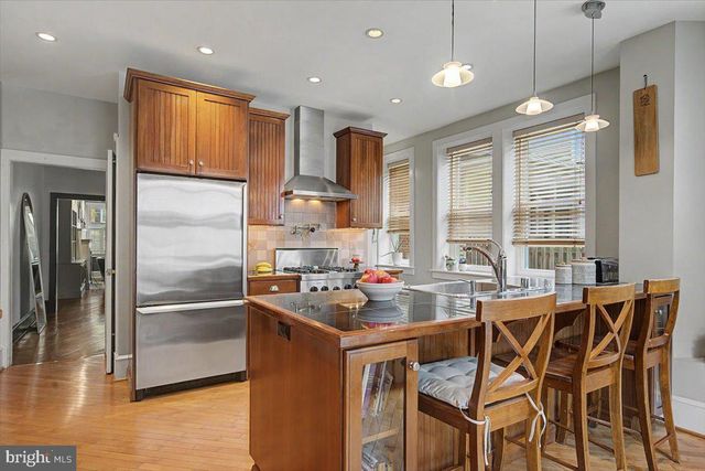 1323 WOODLAWN AVE, Wilmington, DE 19806