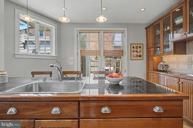 1323 WOODLAWN AVE, Wilmington, DE 19806