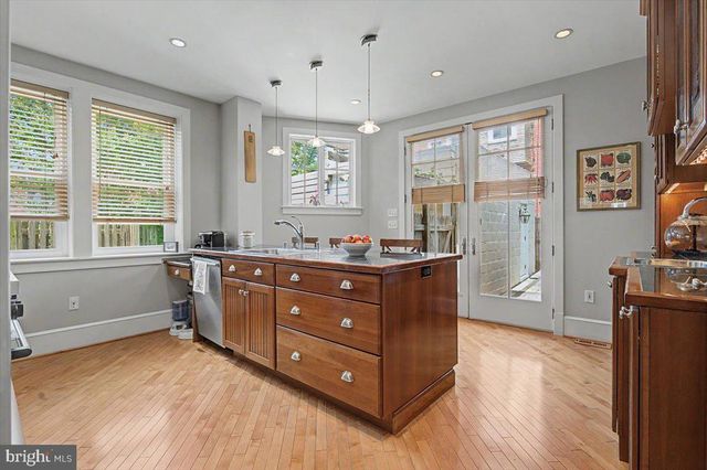 1323 WOODLAWN AVE, Wilmington, DE 19806