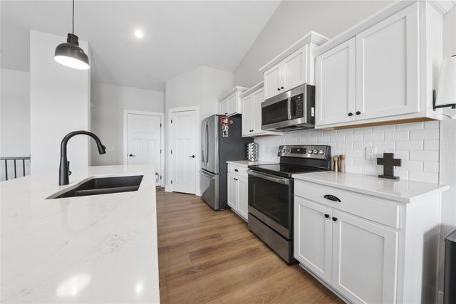 2813 NW Boulder Point Place, Ankeny, IA 50023